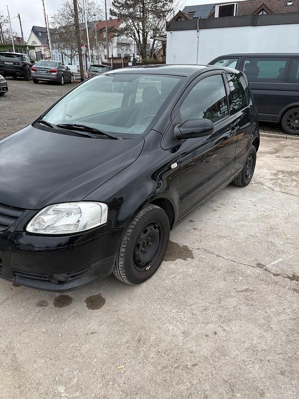 Gebraucht VW Fox 55 PS (40 kW) 2005 Schwarz Kleinwagen