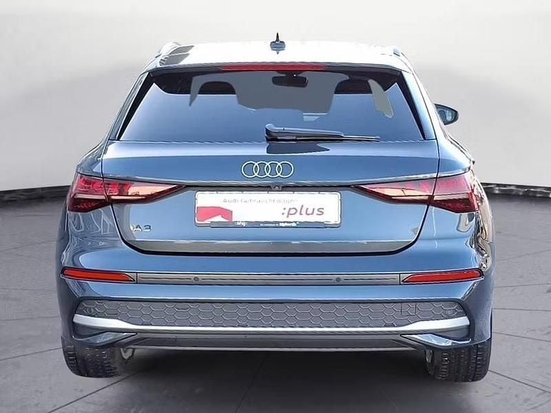 Gebraucht Audi A3 Ambiente 116 PS (85 kW) 2025 Grau Kombi