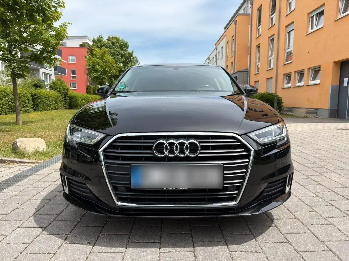 Gebraucht Audi A3 Premium 150 PS (110 kW) 2018 Schwarz Limousine