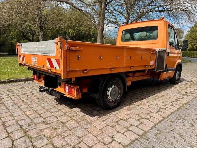 Second-hand Renault Master 99 CP (72 kW) 2006 Portocaliu Monovolum