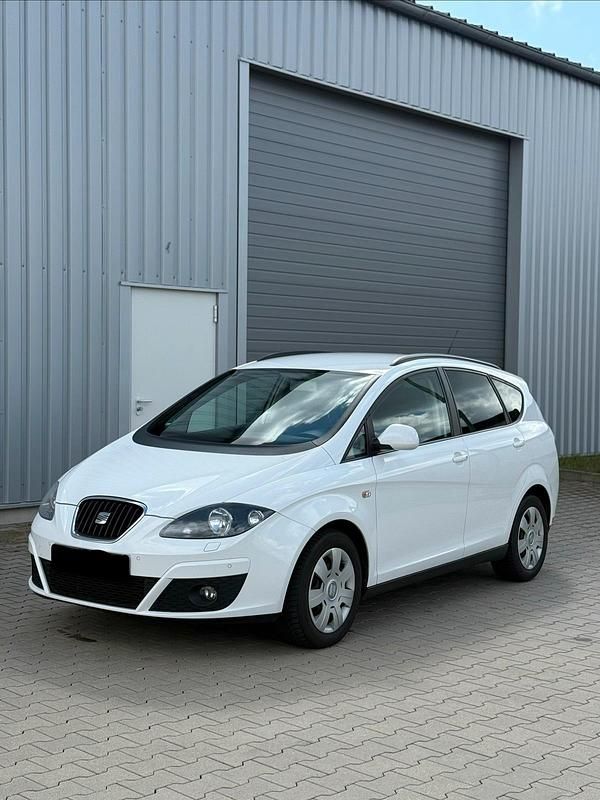Gebraucht Seat Altea XL 105 PS (77 kW) 2014 Weiß Van / Kleinbus