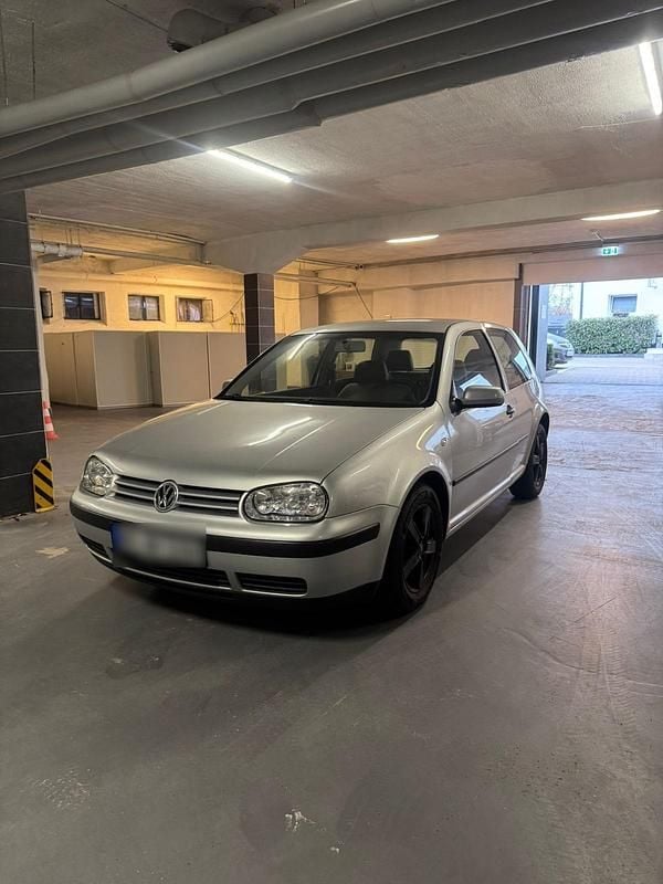 Gebraucht VW Golf IV 75 PS (55 kW) 2002 Kleinwagen