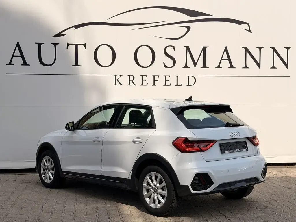 Gebraucht Audi A1 Comfort 116 PS (85 kW) 2020 Schwarz SUV