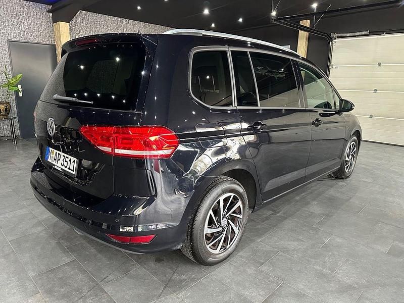 Gebraucht VW Touran Join 110 PS (80 kW) 2018 Schwarz Van / Kleinbus