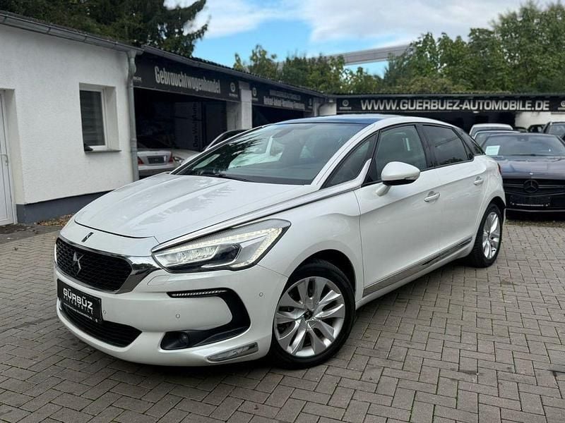 Gebraucht DS Automobiles DS5 150 PS (110 kW) 2016 Lack weiss perlglänzend/metall Kleinwagen