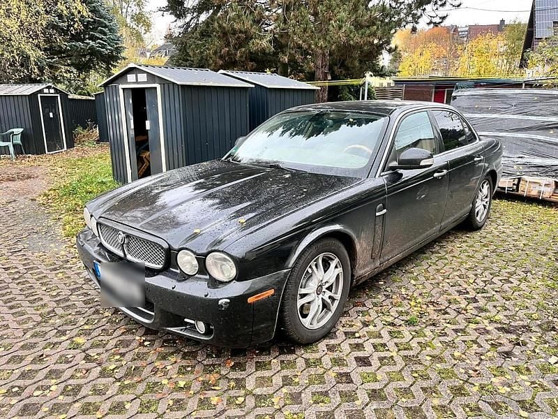 Schwarz Gebraucht 2007 Jaguar XJ6 Limousine | 5.000 € (Superpreis) - Bild 1/4