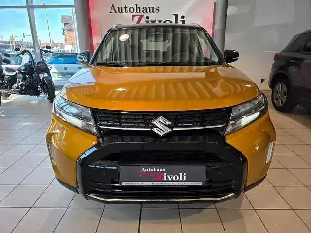 Gebraucht Suzuki Vitara 129 PS (94 kW) 2024 Gold SUV