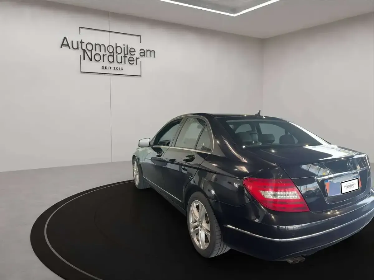 Gebraucht Mercedes C180 Avantgarde 156 PS (114 kW) 2014 Obsidianschwarz  metalliclack Limousine
