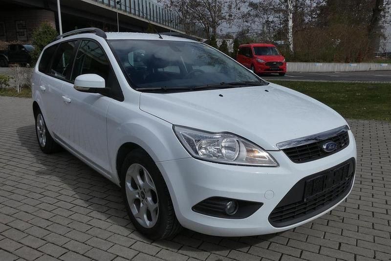Brugt Ford Focus Style 101 HK (74 kW) 2009 Hvid Stationcar