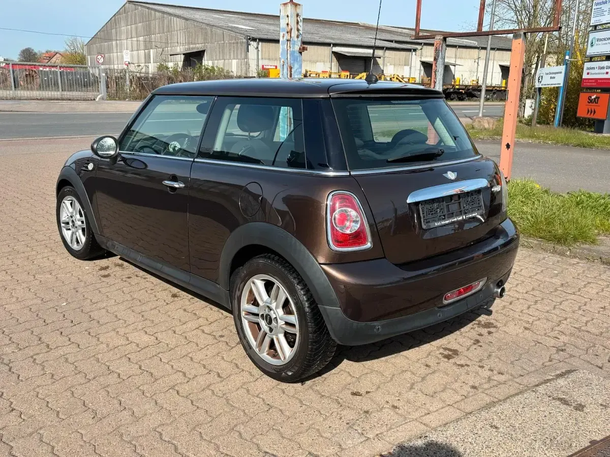 Usado Mini Cooper Coupé 122 HP (89 kW) 2012 Castanho Coupé