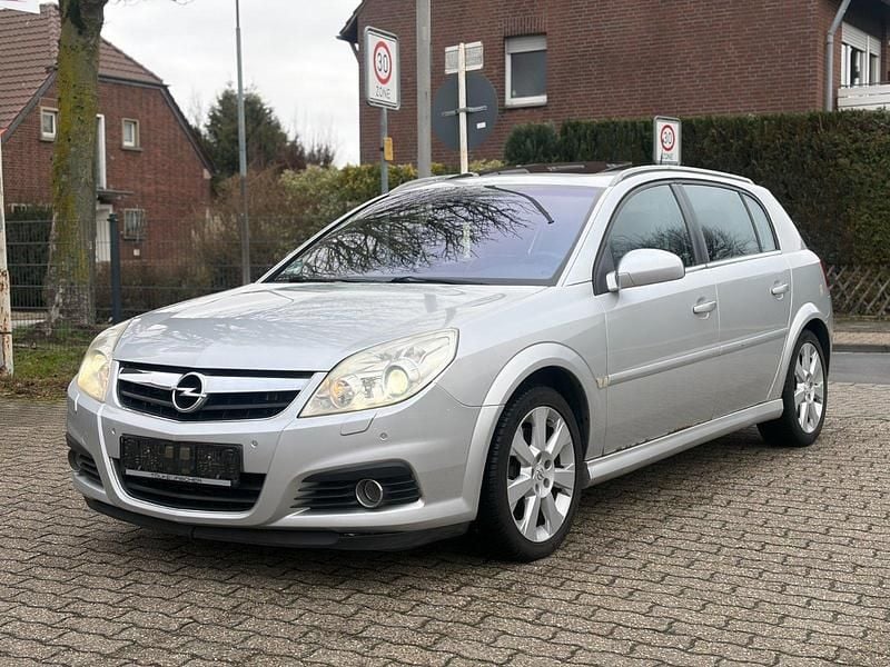 Gebraucht Opel Signum 230 PS (169 kW) 2006 Silber Kleinwagen