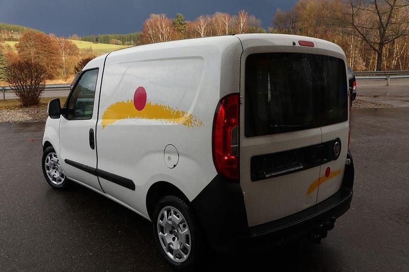 Gebraucht Fiat Doblò 135 PS (99 kW) 2015 Weiß Van / Kleinbus