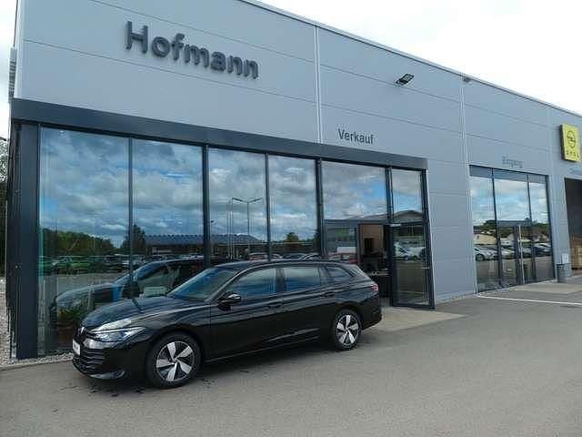 Schwarz Gebraucht 2024 VW Passat Kombi | 29.950 € (Guter Preis) - Bild 1/4