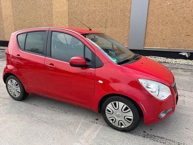 Gebraucht Opel Agila Edition 94 PS (69 kW) 2011 Rot Kleinwagen