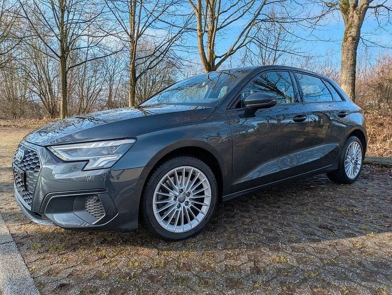 Gebraucht Audi A3 Edition .1 150 PS (110 kW) 2020 Grau Limousine