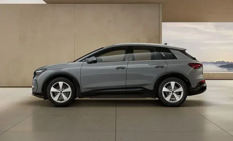 Neu Audi Q4 e-tron Sport 150 kW (204 PS) 2026 Grau SUV