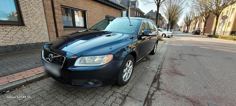 Gebraucht Volvo V70 183 PS (134 kW) 2011 Blau Kombi
