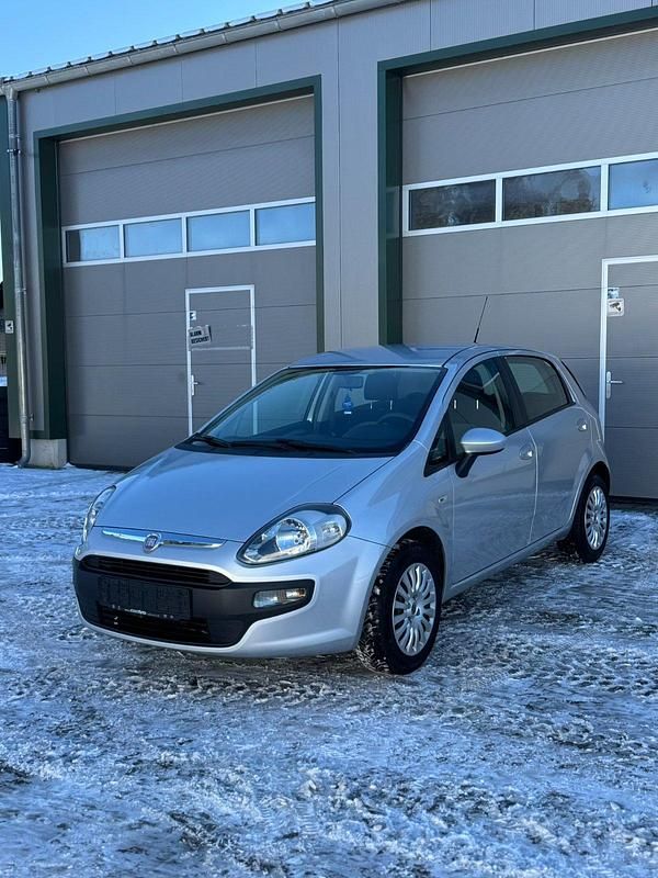 Grau Gebraucht 2010 Fiat Punto Evo Dynamic Kleinwagen | 3.790 € (Etwas zu teuer) - Bild 1/4