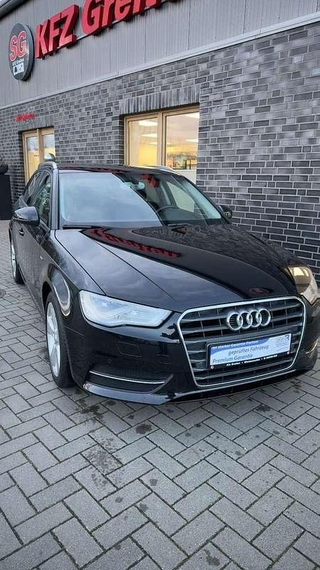 Schwarz Gebraucht 2015 Audi A3 Sportback Ambition Kleinwagen | 16.800 € (Fairer Preis) - Bild 1/4
