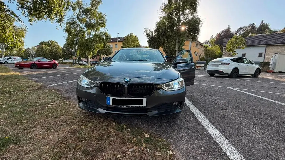 Gebraucht BMW 316 Sport Line 116 PS (85 kW) 2015 Grau Limousine