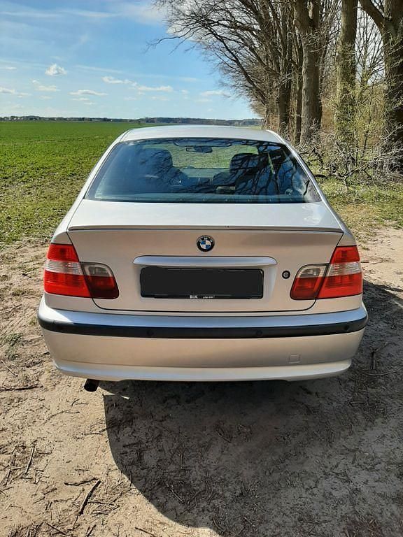 Gebraucht BMW 316 116 PS (85 kW) 2003 Silber Limousine