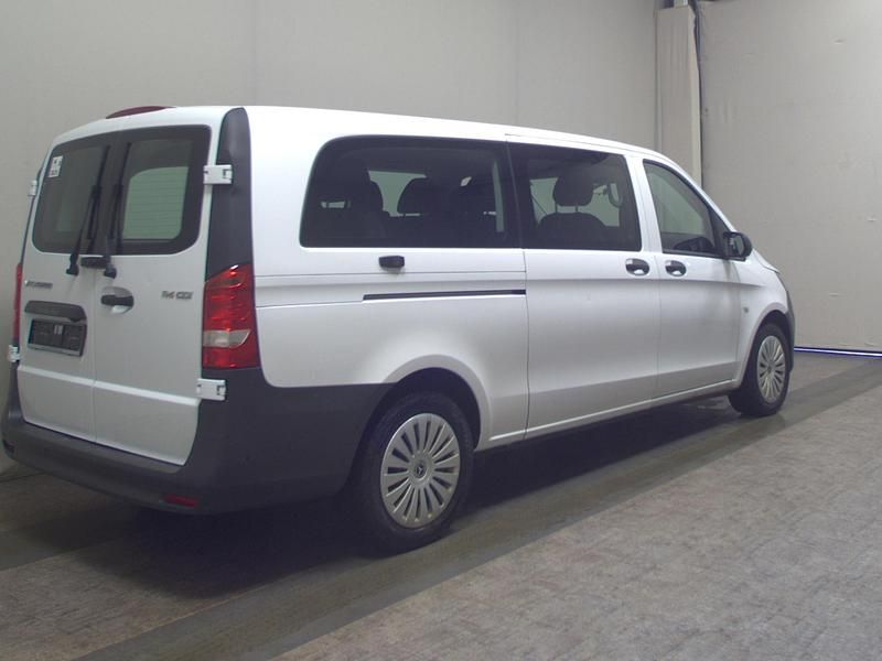 Gebraucht Mercedes Vito 136 PS (100 kW) 2023 Arktisweiss Van
