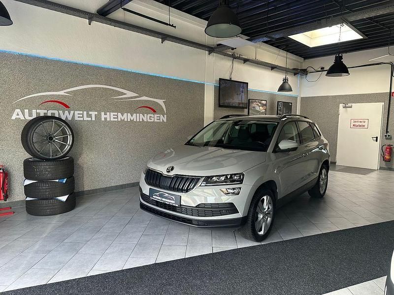 Seda steel/steel grau Gebraucht 2018 Skoda Karoq Style SUV | 16.850 € (Teuer) - Bild 1/4