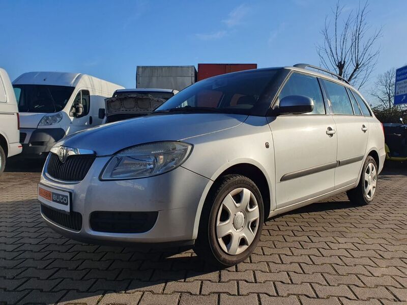 Silber Gebraucht 2009 Skoda Fabia Ambiente Kombi | 2.990 € (Fairer Preis) - Bild 1/4