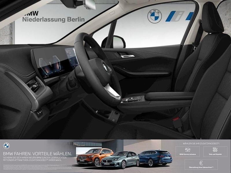 Gebraucht BMW 220 Active Tourer 156 PS (114 kW) 2025 Schwarz Van / Kleinbus