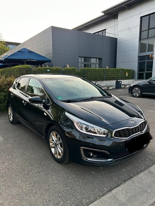 Gebraucht Kia Ceed 136 PS (100 kW) 2015 Schwarz Kleinwagen