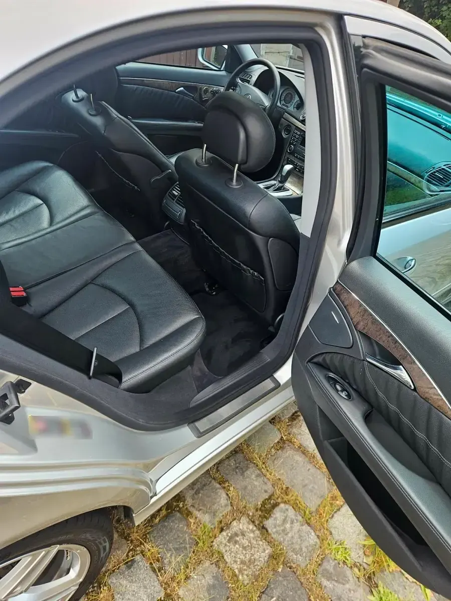 Gebraucht Mercedes E350 Avantgarde 271 PS (199 kW) 2005 Silber Limousine