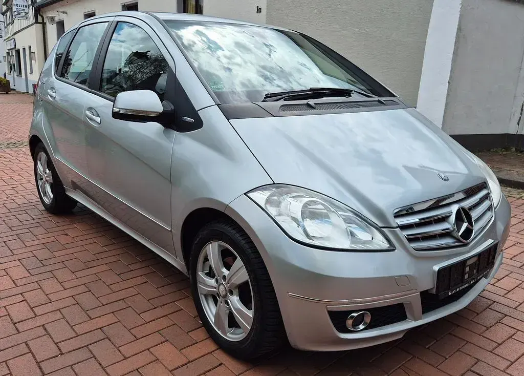 Gebraucht Mercedes A150 95 PS (69 kW) 2009 Silber Van / Kleinbus