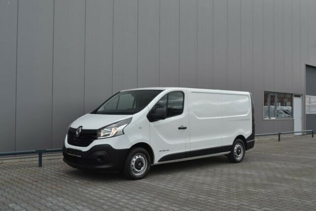 Weiß Gebraucht 2015 Renault Trafic Komfort Van | 14.999 € (Teuer) - Bild 1/4