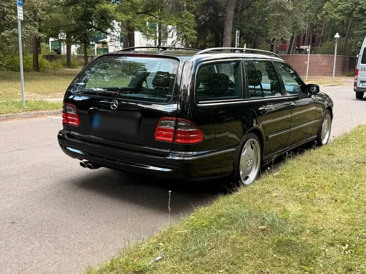 Gebraucht Mercedes E55 AMG AMG 354 PS (260 kW) 2000 Schwarz Kombi