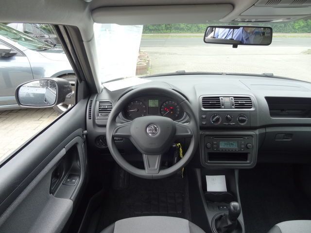Gebraucht Skoda Fabia Active 60 PS (44 kW) 2014 Grau metallic Kleinwagen