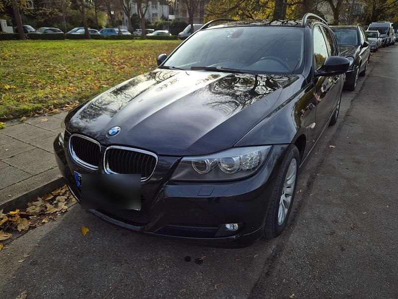 Schwarz Gebraucht 2009 BMW 318 Kombi | 4.000 € (Guter Preis) - Bild 1/4
