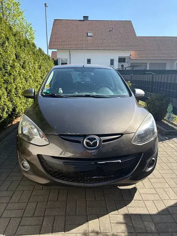 Gebraucht Mazda 2 Sendo 84 PS (61 kW) 2014 Braun Limousine