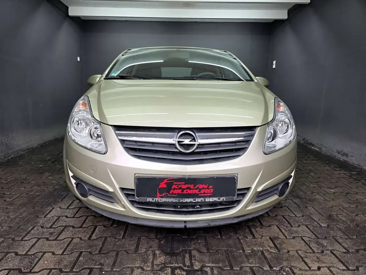 Gebraucht Opel Corsa Edition 80 PS (58 kW) 2008 Champagner silber m2 Kleinwagen