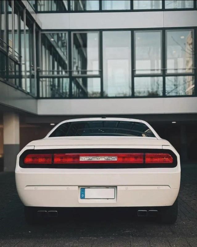 Second-hand Dodge Challenger 381 CP (280 kW) 2013 Alb Coupe