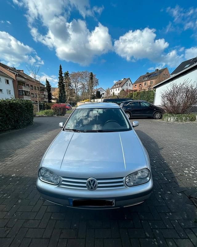 Gebraucht VW Golf IV 75 PS (55 kW) 2002 Silber Kleinwagen