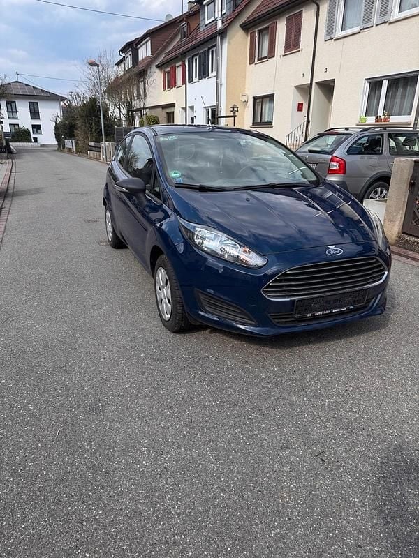 Gebraucht Ford Fiesta 82 PS (60 kW) 2013 Blau Kleinwagen