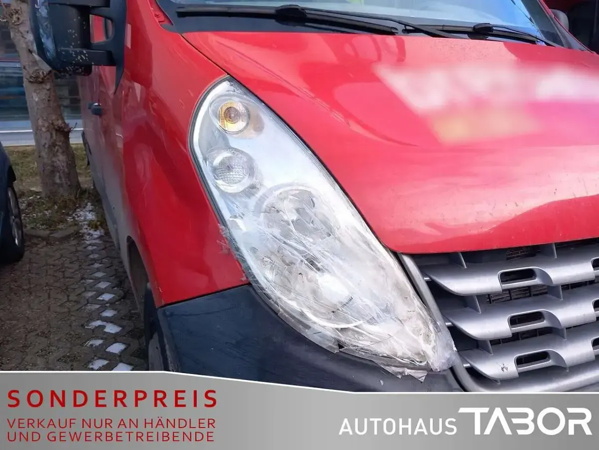 Używany Renault Master 145 KM (106 kW) 2010 Czerwony Minivan