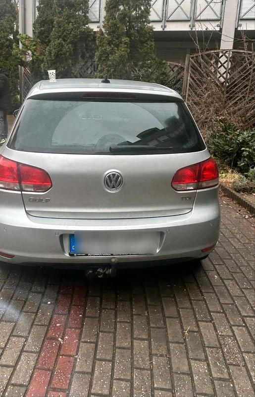 Gebraucht VW Golf VI 105 PS (77 kW) 2011 Silber Kleinwagen