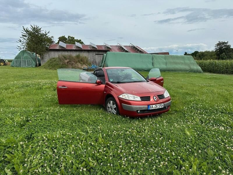 Rot Gebraucht 2004 Renault Mégane Cabriolet Cabrio | 450 € (Superpreis) - Bild 1/4