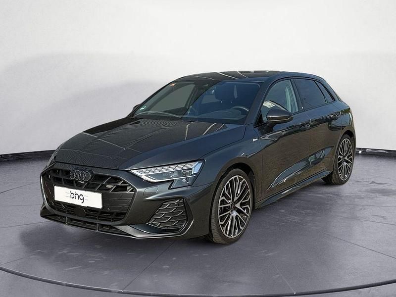 Daytonagrau perleffekt Gebraucht 2025 Audi A3 S-Line Limousine | 33.300 € (Fairer Preis) - Bild 1/4