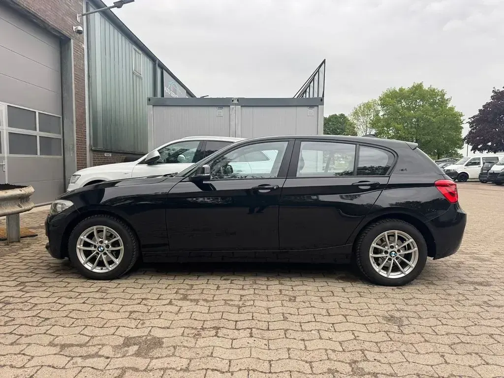 Gebraucht BMW 116 Advantage 109 PS (80 kW) 2016 Schwarz Kleinwagen