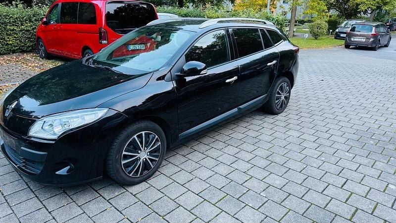 Schwarz Gebraucht 2012 Renault Mégane GrandTour Kombi | 2.999 € (Fairer Preis) - Bild 1/4