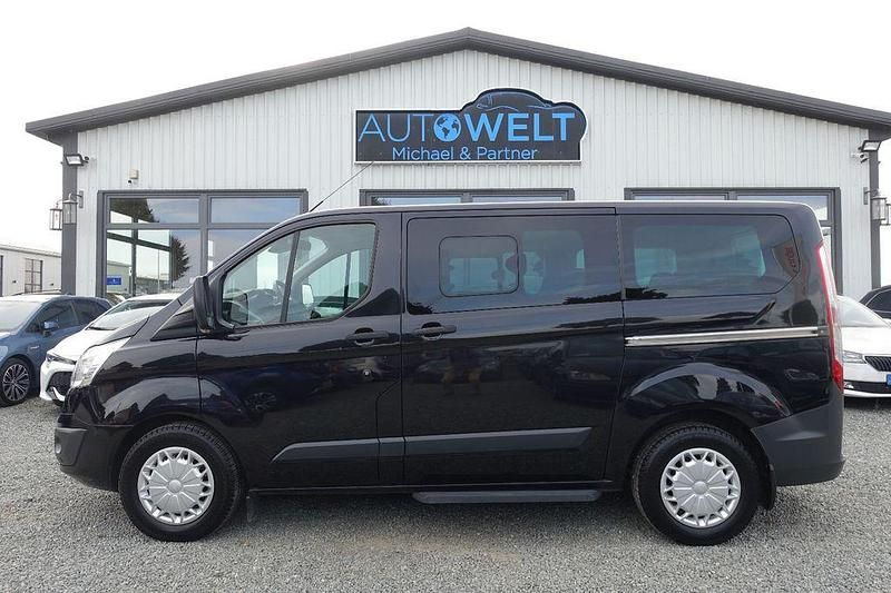 Schwarz Gebraucht 2015 Ford Tourneo Custom Van / Kleinbus | 13.990 € (Fairer Preis) - Bild 1/4