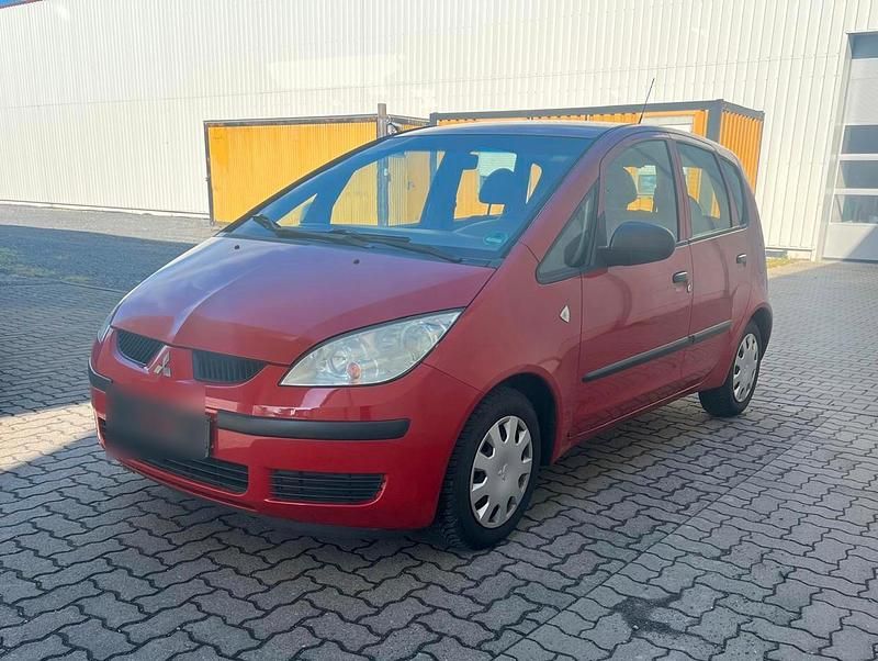 Rot Gebraucht 2006 Mitsubishi Colt Limousine | 1.489 € - Bild 1/4