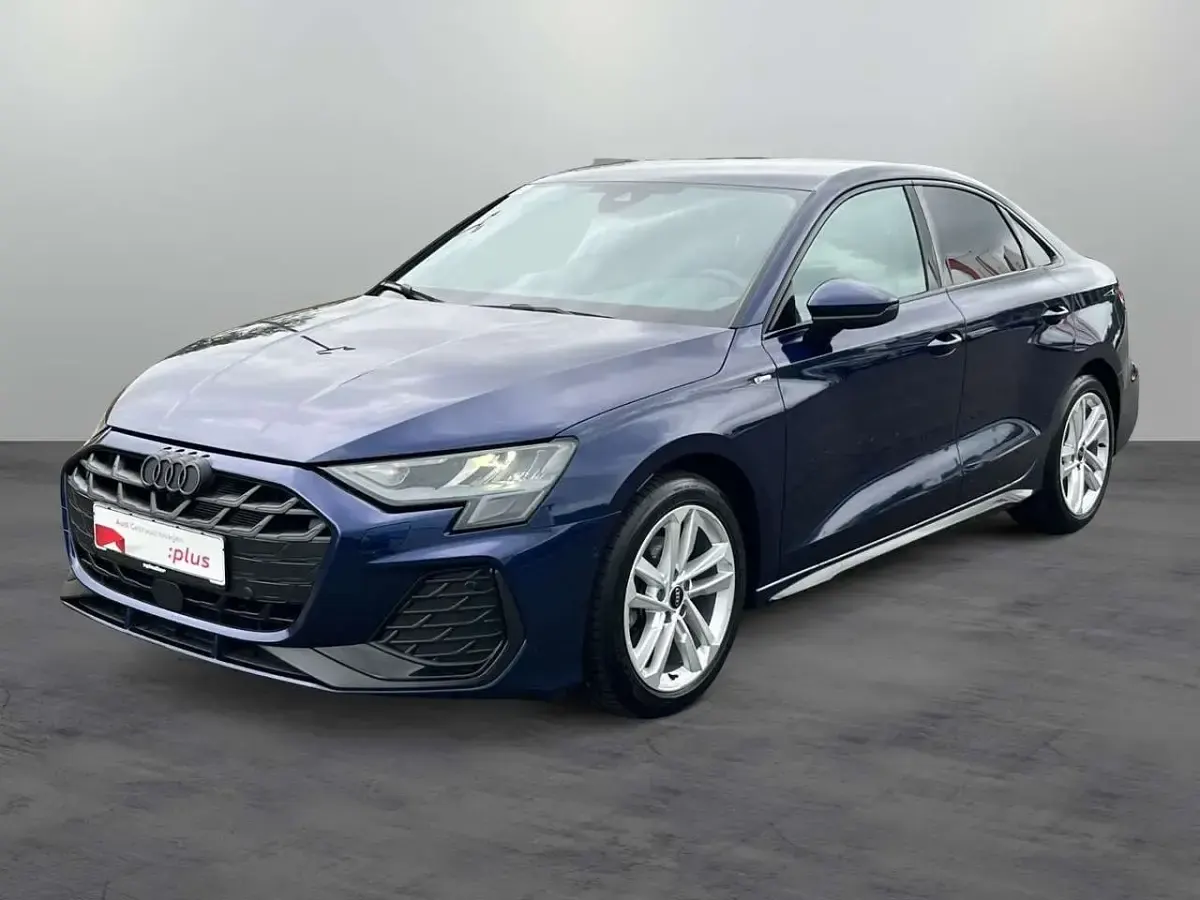 Gebraucht Audi A3 S-Line 150 PS (110 kW) 2025 Navarrablau metallic Limousine